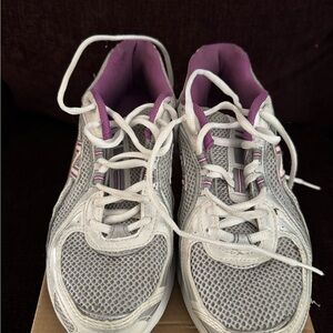 New Balance White and Purple Women's Athletic Sneakers